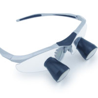 3.5x TTL dentário personalizado de ampliação(Através das lentes) Lupas com armação esportiva Silver BP | Envie-nos sua distância de aluno e distância de trabalho, We'll Give You A Custom Fit