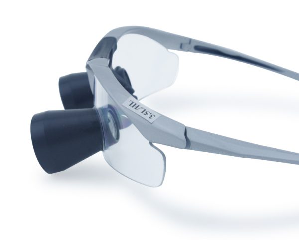 3.5x Suurennus Räätälöity hammaslääkärin TTL(Linssin läpi) Luupit hopeisella BP-urheilukehyksellä | Lähetä meille oppilasetäisyys ja työetäisyys, Me tarjoamme sinulle yksilöllisen istuvuuden