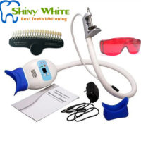Clip de sistema de blanqueamiento dental dental LED en luz de escritorio con 2 gafas y 20 Guía de colores