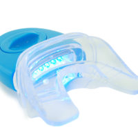 Grin365 los dientes caseros que blanquean el sistema con LED de luz del acelerador - Kit de conveniencia